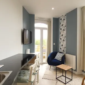 https://charmant-studio-terrasse-privative-moulin-blanc.inbrittany.com