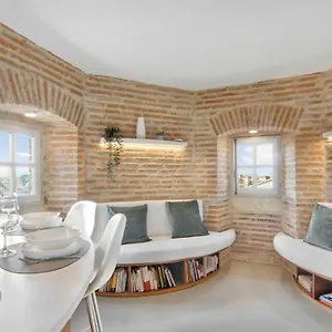 https://la-tour-du-capitole-cocoon-insolite-dans-toulouse.midi-pyreneeshotels.com